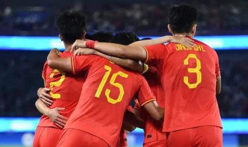 国足丢球，范志毅的无奈苦笑